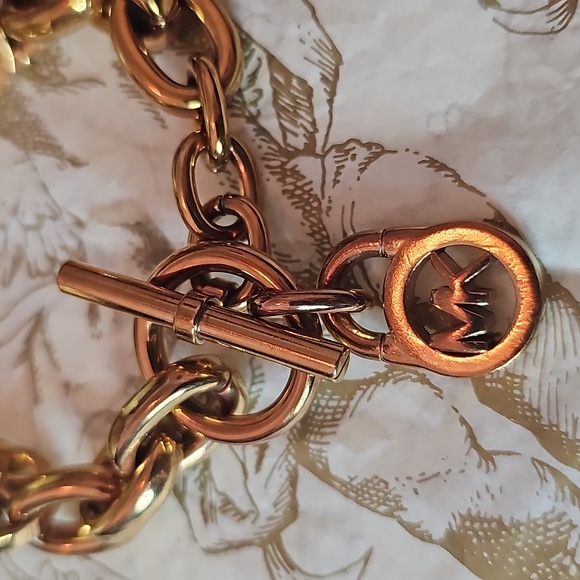 Michael Kors Chain Toggle Bracelet - Picture 2 of 5